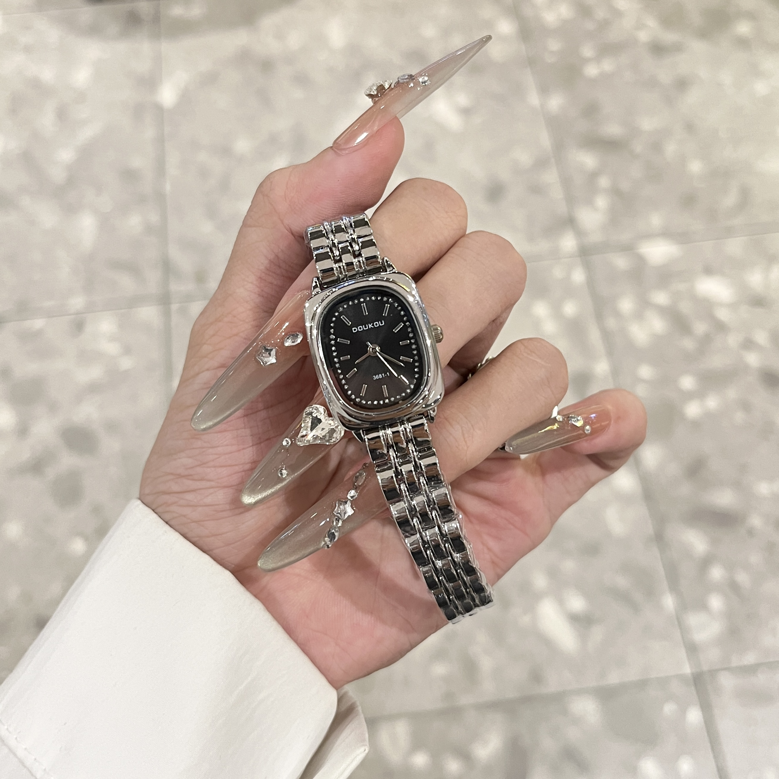 女士小众轻奢简约气质高级小方表蝴蝶卡扣钢带腕表DK3681黑色