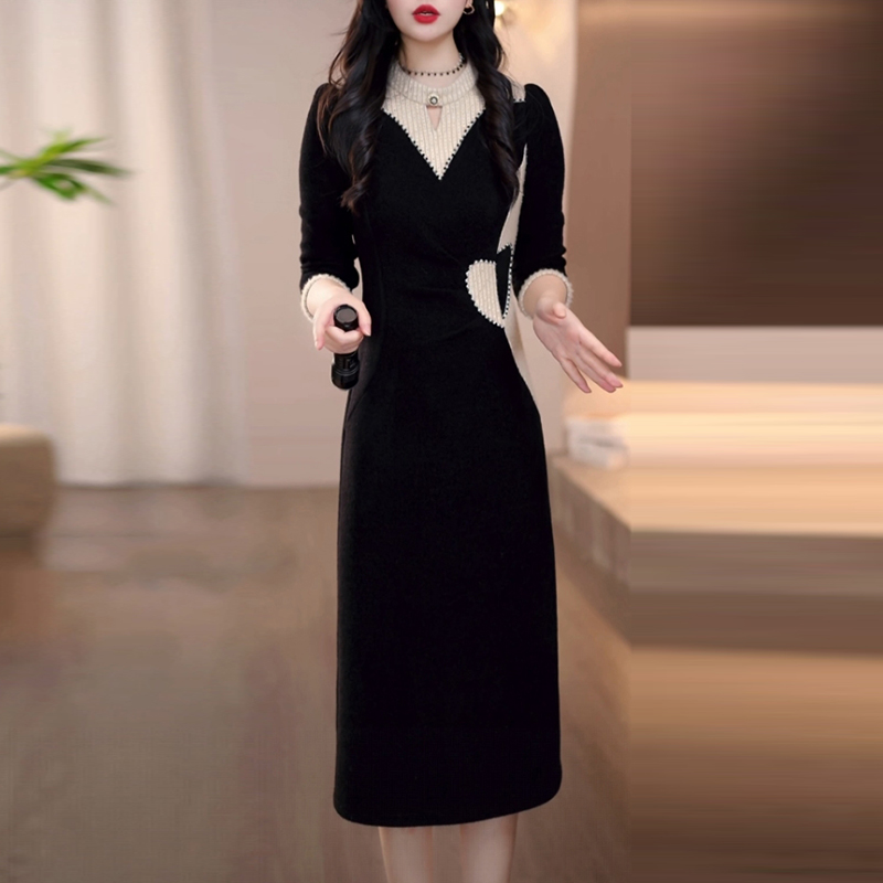 欧棉绒黑色加厚打底裙2025秋冬季新款高级感气质显瘦保暖连衣裙子