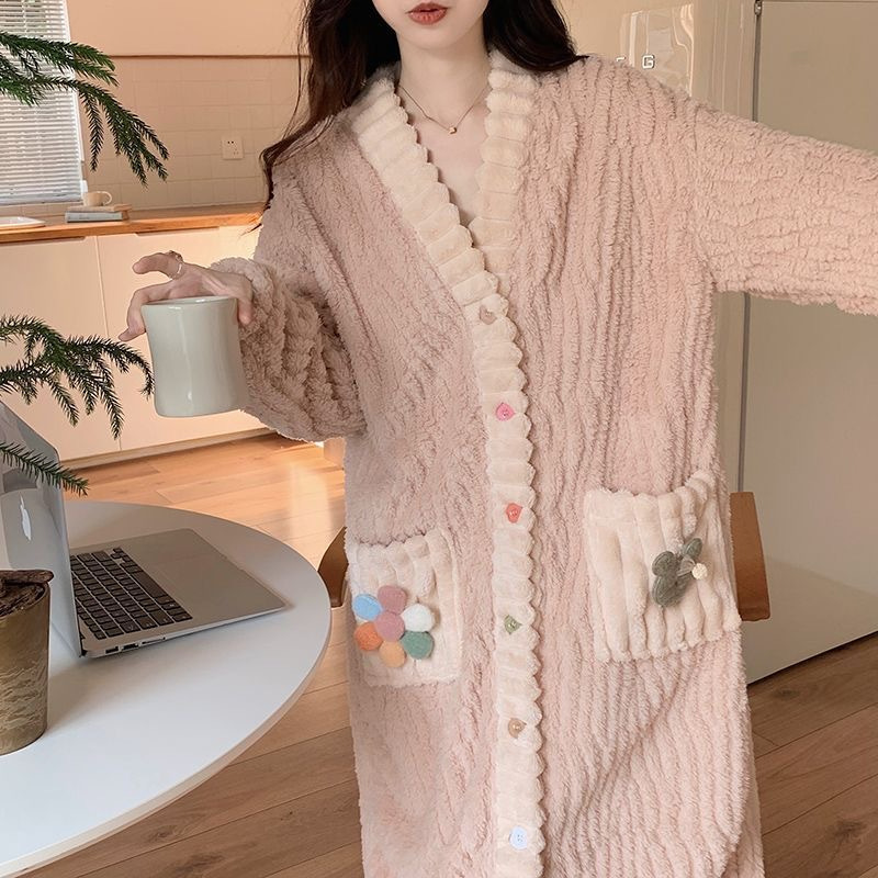 睡衣女秋冬严选睡袍女秋冬款珊瑚绒宽松保暖加厚冬季女款加厚睡衣