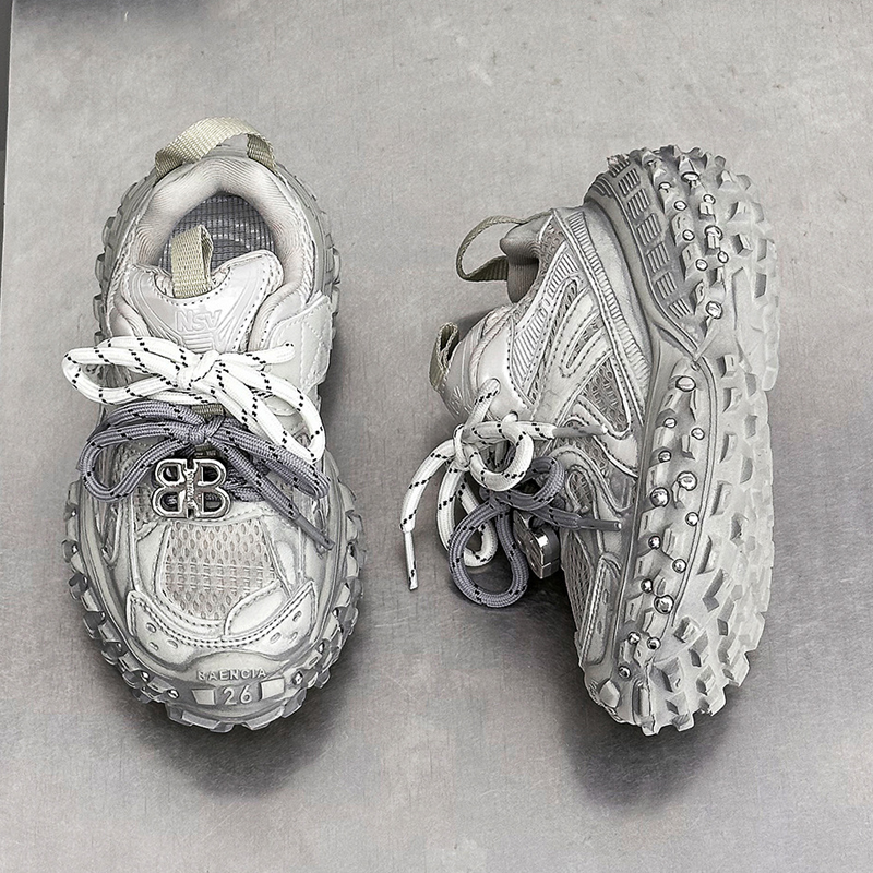 2025新款儿童轮胎底运动鞋炸街男童秋款铆钉潮鞋女童休闲老爹鞋