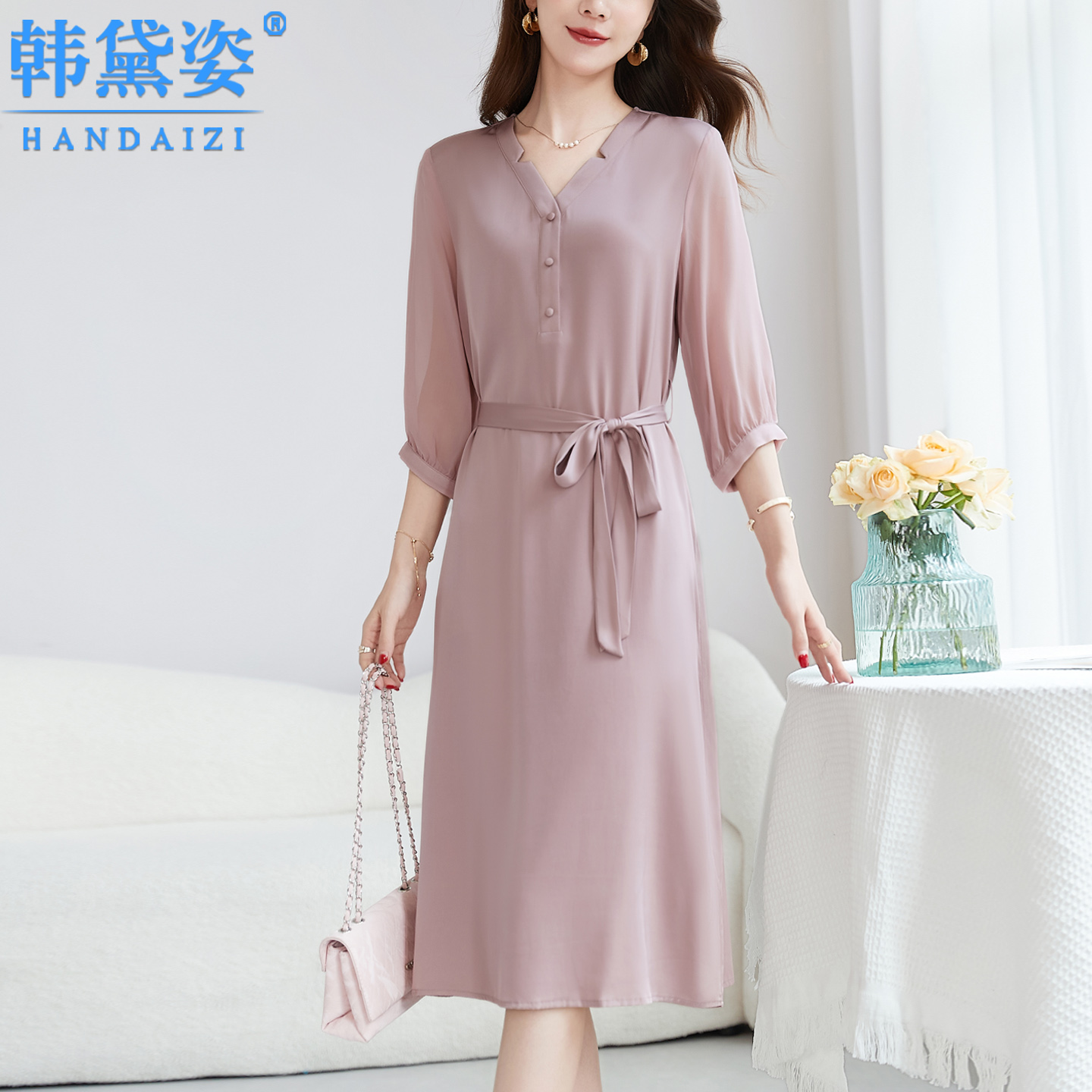 时尚年轻款重磅真丝连衣裙女中长款2025夏新款V领桑蚕丝显瘦裙子