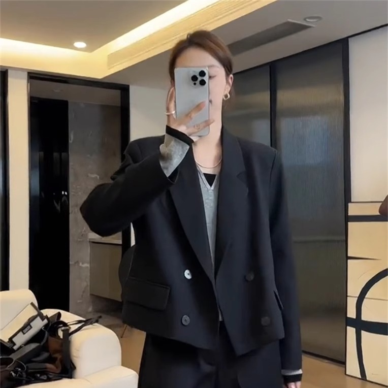 短款设计感休闲小西装外套女2025春装新款宽松气质时尚西服上衣