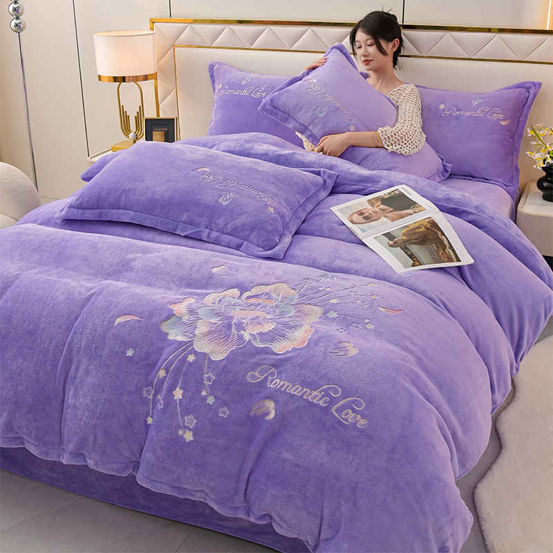 【芙蓉】B冬季高克重加厚大版花刺绣简约牛奶绒四件套