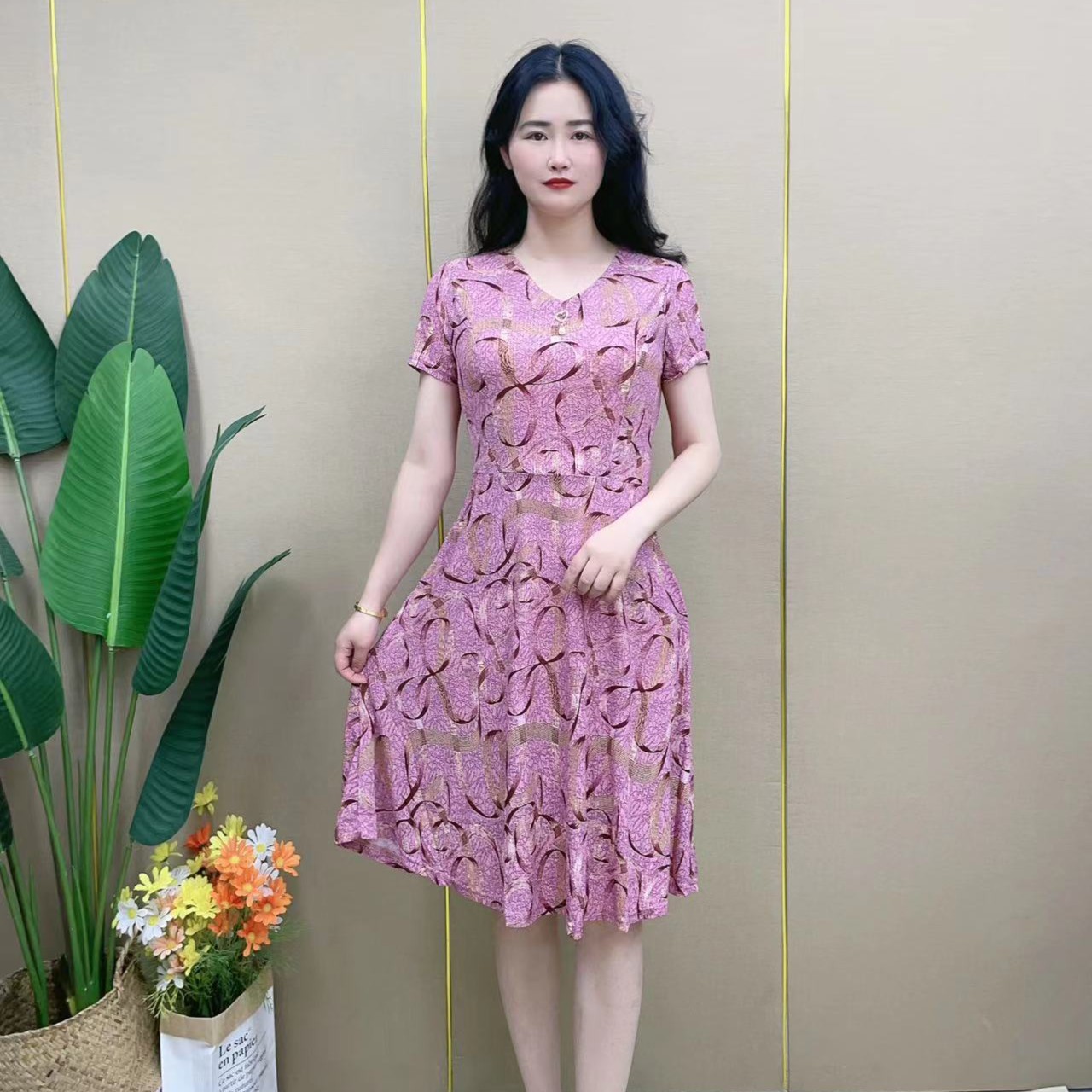 夏季妈妈装大码口袋碎花V领印花修身时尚减龄收腰女装连衣裙