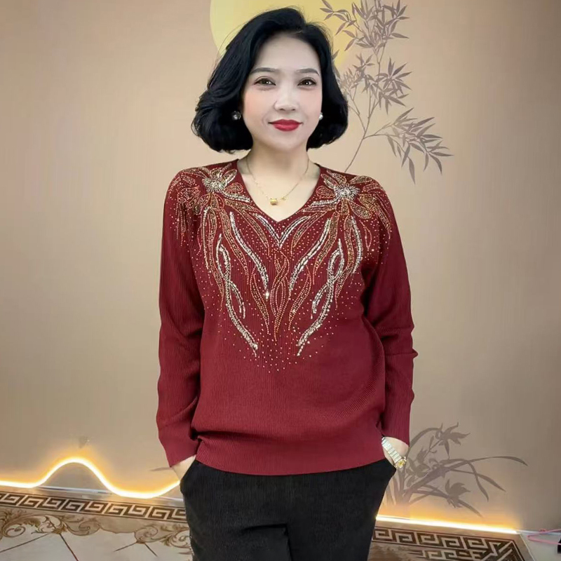 洋气减龄上衣春秋新款烫钻针织衫宽松长袖V领时尚打底衫气质毛衣