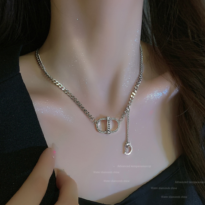 高级感CD字母项链年新款轻奢小众设计感韩国网红锁骨链女A59
