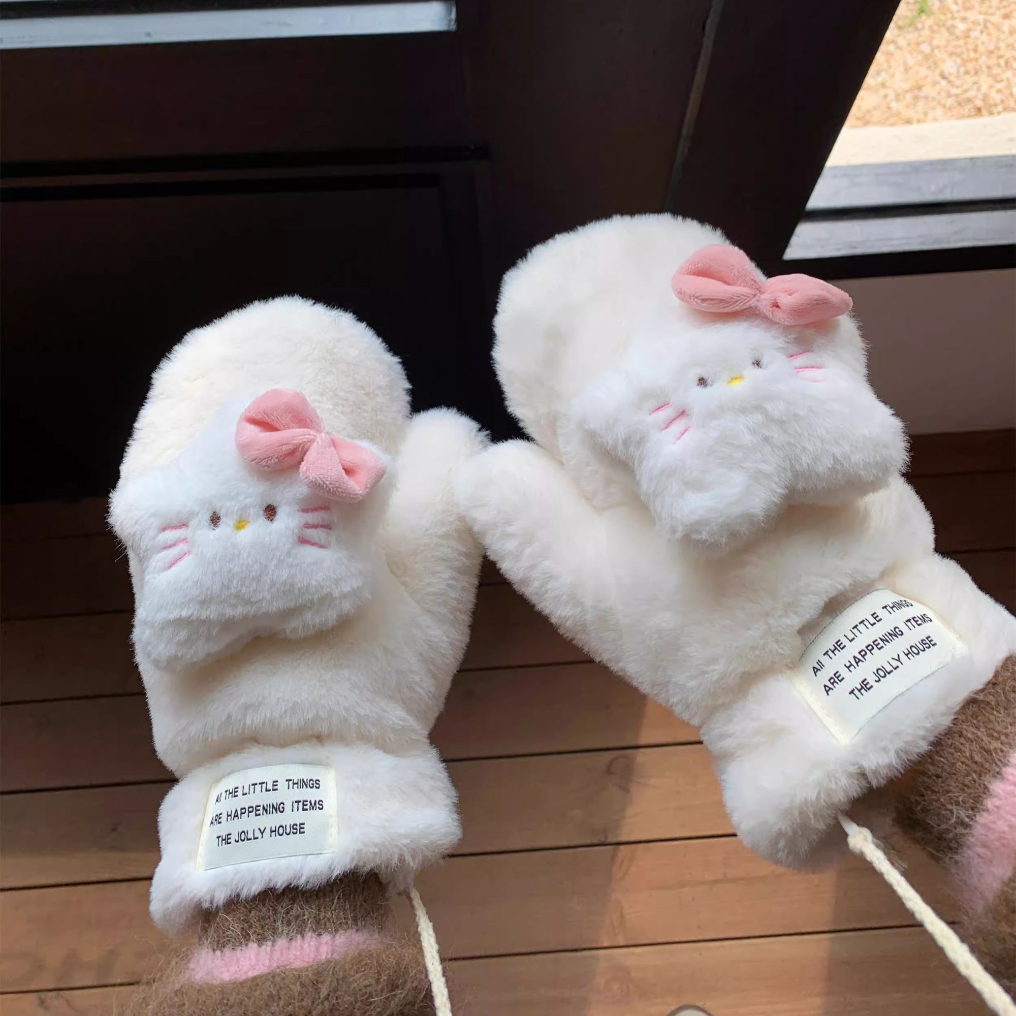 kitty猫手套蝴蝶结加厚卡通毛绒女学生挂脖骑行防风冬季保暖防寒