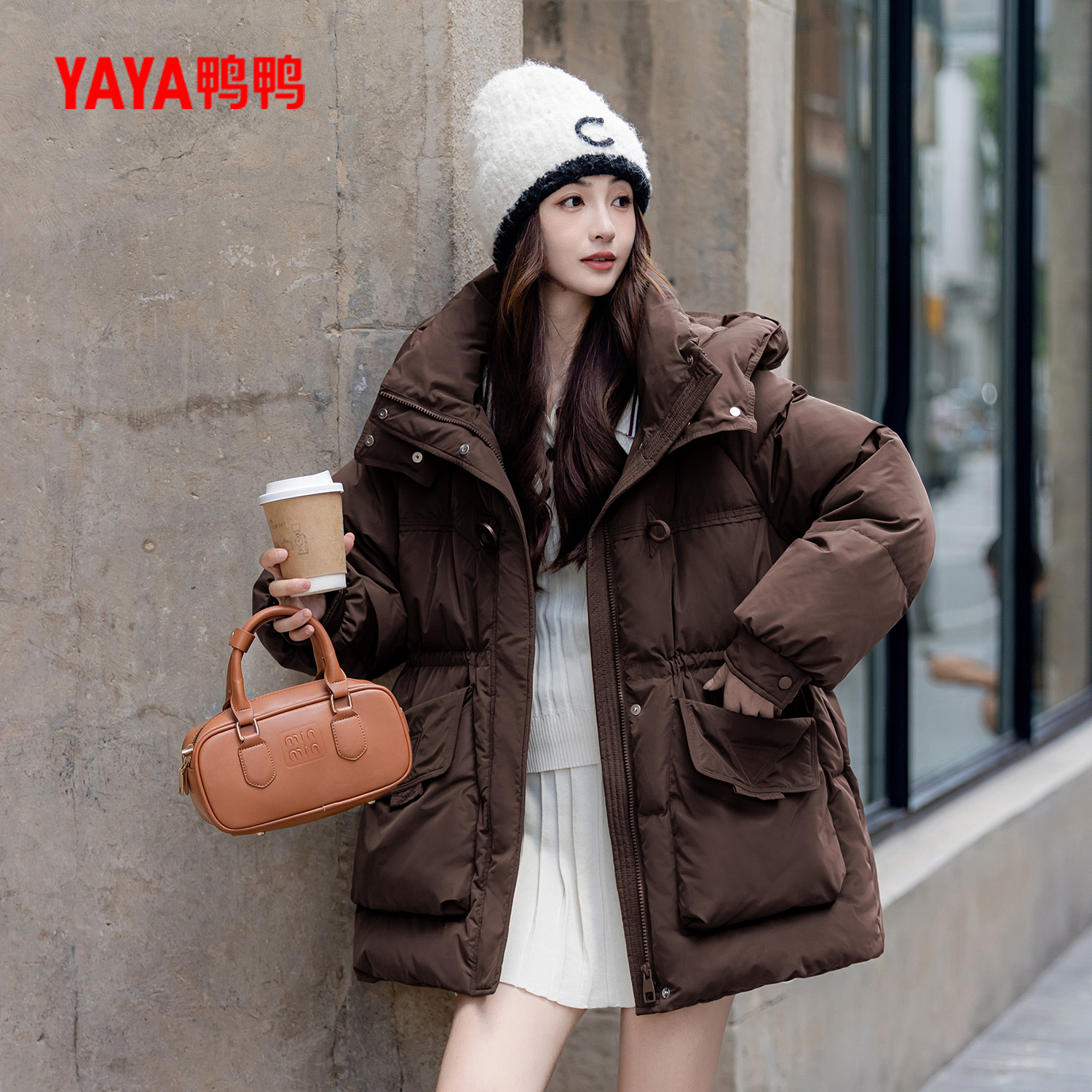 YAYA/鸭鸭休闲加厚冬季新款时尚连帽百搭韩版秋羽绒服YE4B620732N
