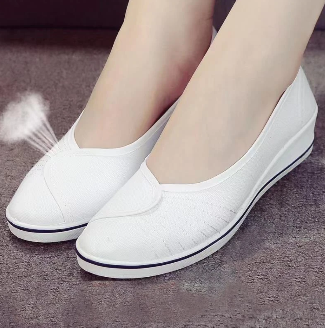 一字护士鞋女白色坡跟2024平底软底防滑透气小白鞋老北京布鞋夏季