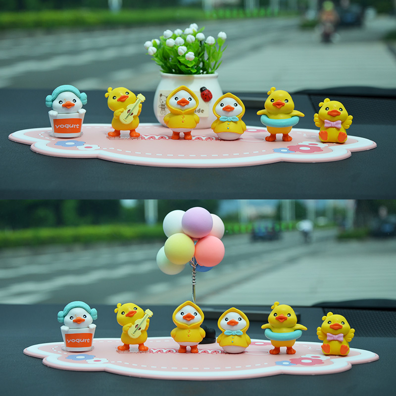 车载摆件汽车内饰品解压女神款卡通车用车上仪表台迷你网红加油鸭