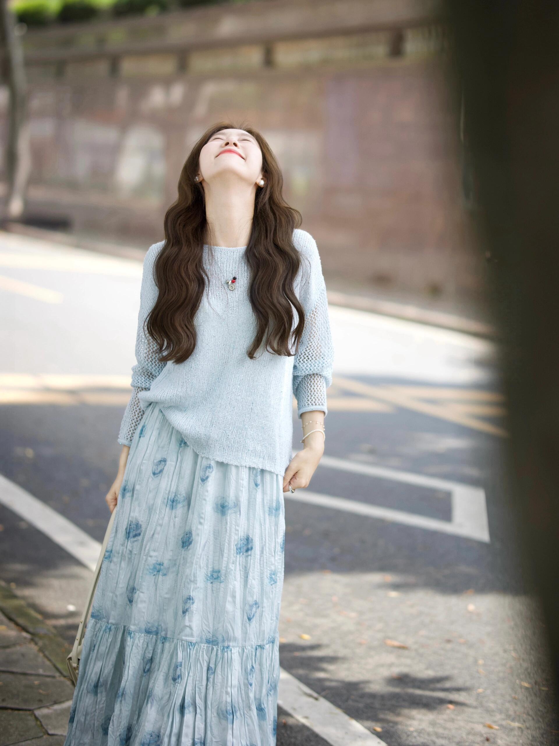 2025新款秋季休闲简约气质针织上衣显瘦百搭碎花半身裙气质两件套