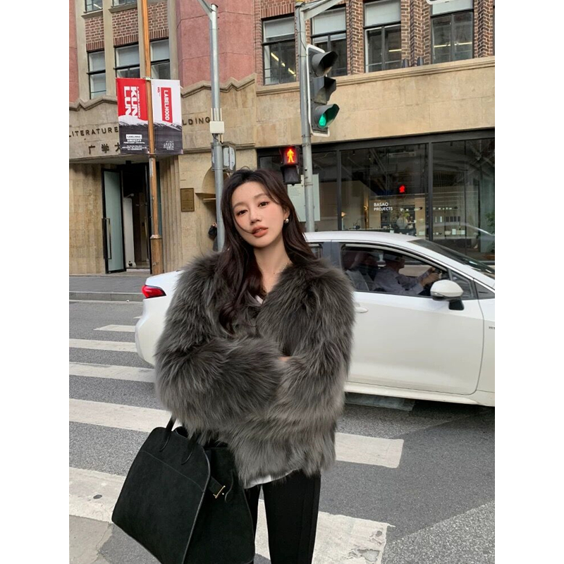 【缪斯女神】显瘦毛毛外套女2024冬季年轻款上衣33352#