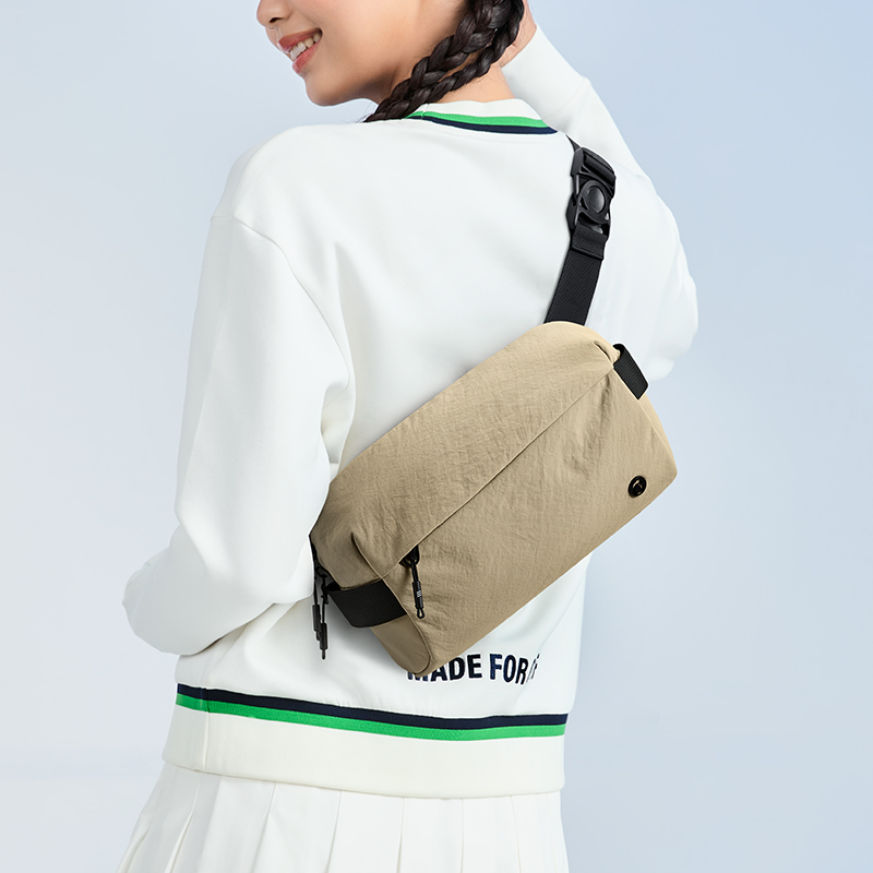 GOLF/高尔夫轻便胸包男女款情侣日系中性斜挎胸包健身运动休闲包
