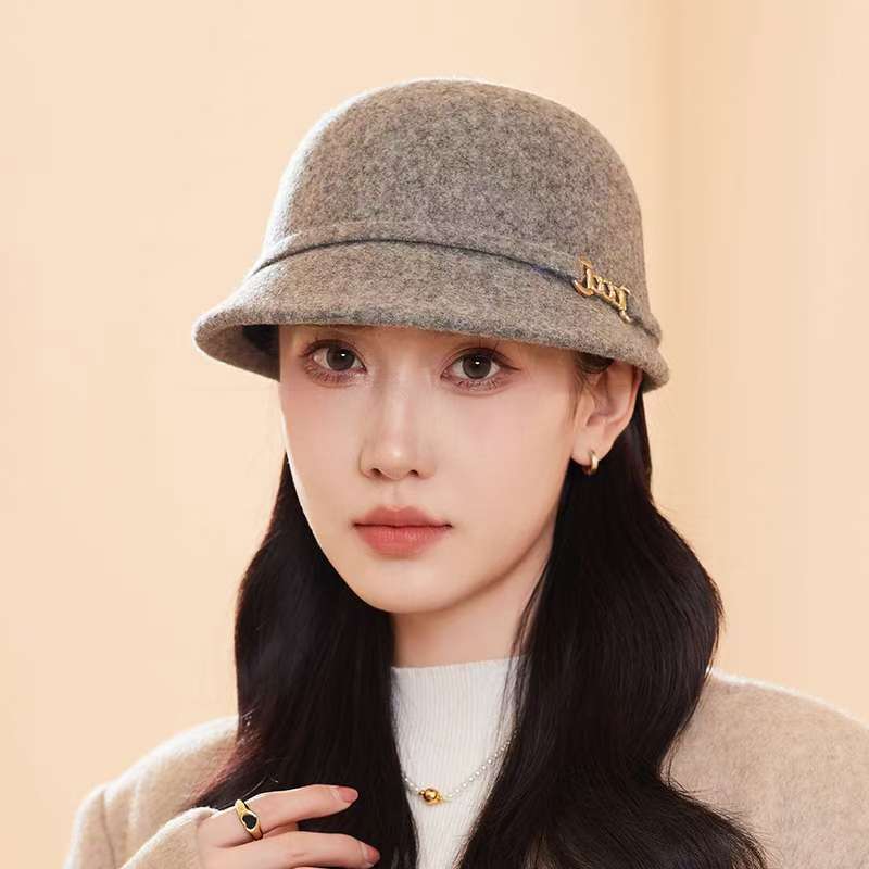 秋冬新款羊毛呢帽子女日系显脸小时尚马术帽赫本风复古渔夫帽盆帽