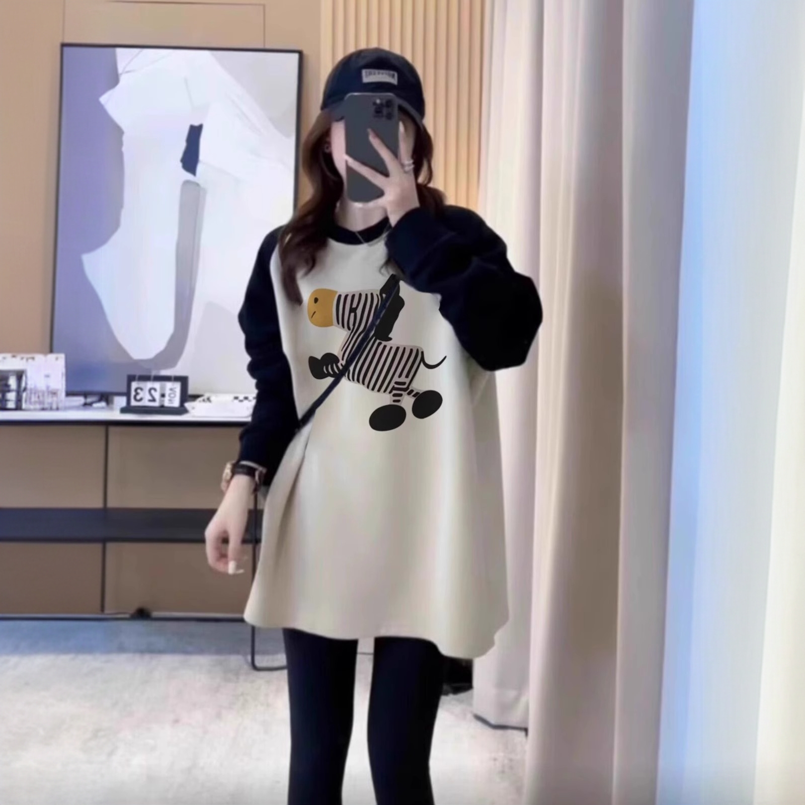 配鲨鱼裤的上衣秋冬2025新款加绒打底衫女宽松中长款磨毛长袖t恤