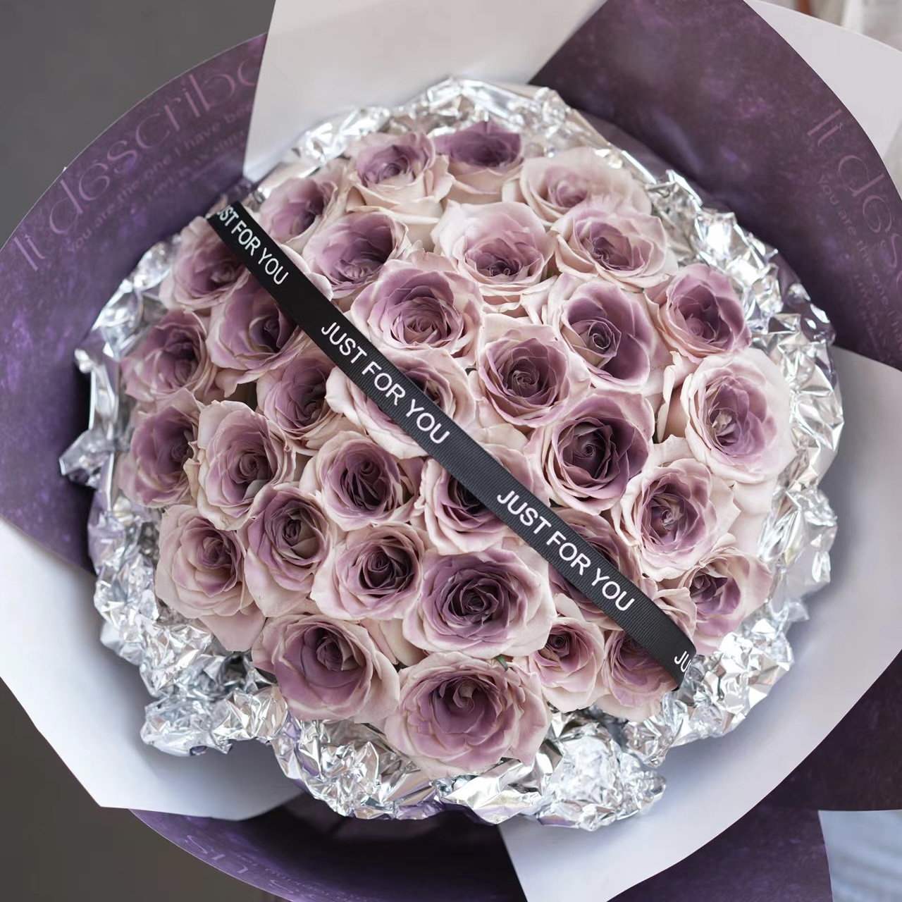 【全国配送】网红乌梅子酱曼塔红玫瑰花束七夕情人节送女友同城配送