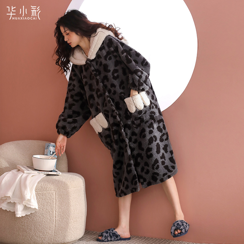 珊瑚绒睡袍女冬季可爱毛绒长款浴袍冬天加厚法兰绒家居服豹纹睡衣