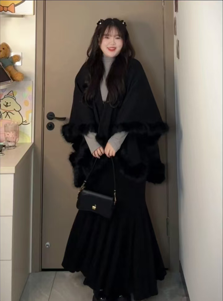 秋冬针织毛毛感高级披肩+灰色半高领抽褶显瘦打底+鱼尾半身裙套装