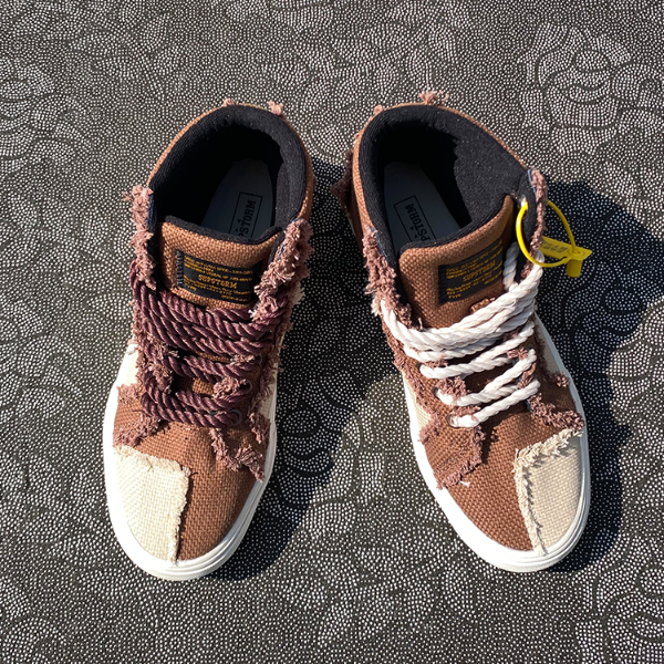 2025新款百搭棕色跑步帆布鞋板鞋轻奢潮鞋大码运动鞋休闲鞋鞋子男