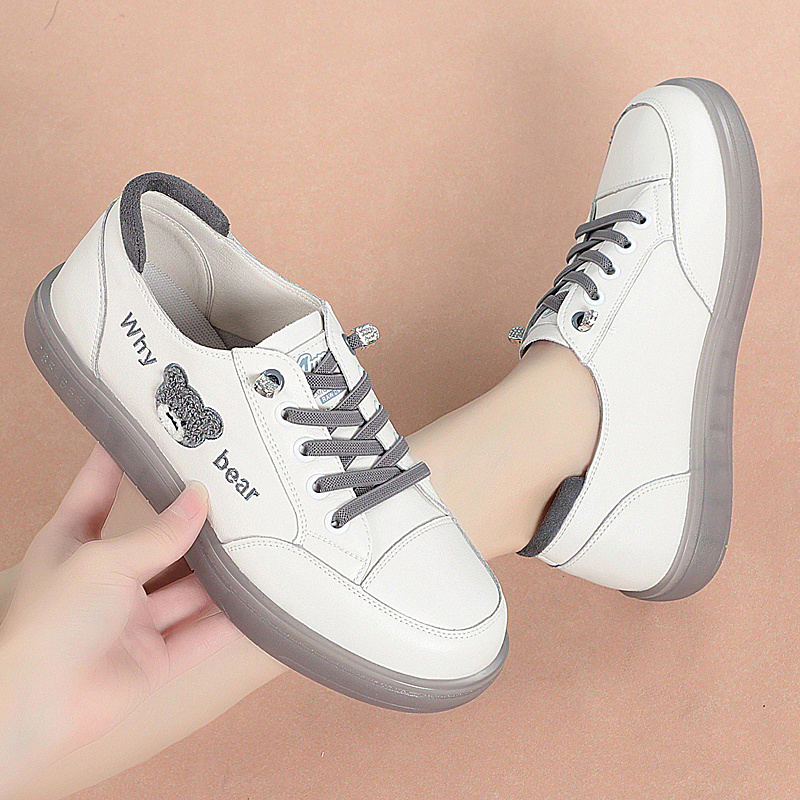 意佰天女鞋2024春秋季软底休闲百搭小白鞋柔软舒适平底真皮单鞋女