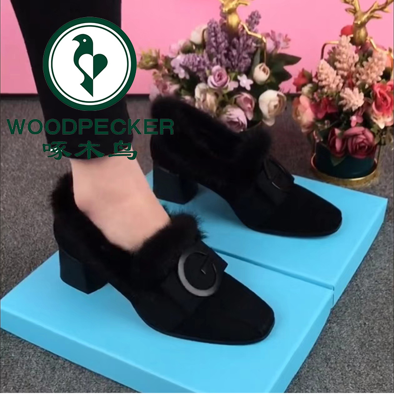 啄木鸟加绒粗跟棉单鞋女2025冬季新款豆豆鞋高跟毛毛鞋保暖小皮鞋