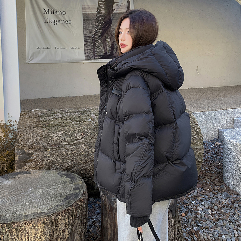 黑色鹅绒羽绒服女短款2025冬季新款小个子宽松加厚白鹅绒连帽外套