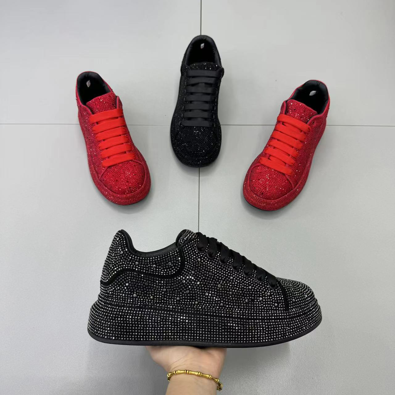 早春新款高温烫钻时尚男款休闲舒适百潮流潮鞋 皮鞋码偏大一码