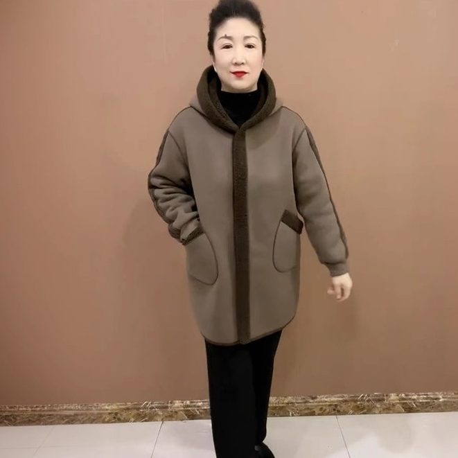 极简风中年保暖中长款防风中老年女装连帽妈妈装厚款