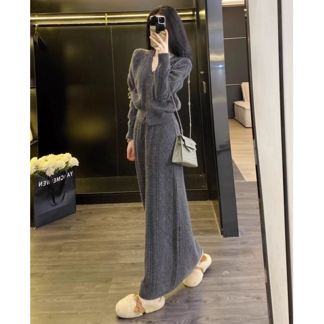 法式INS轻熟风宽松显瘦针织套装秋冬麻花毛衣开衫+半身长裙两件套