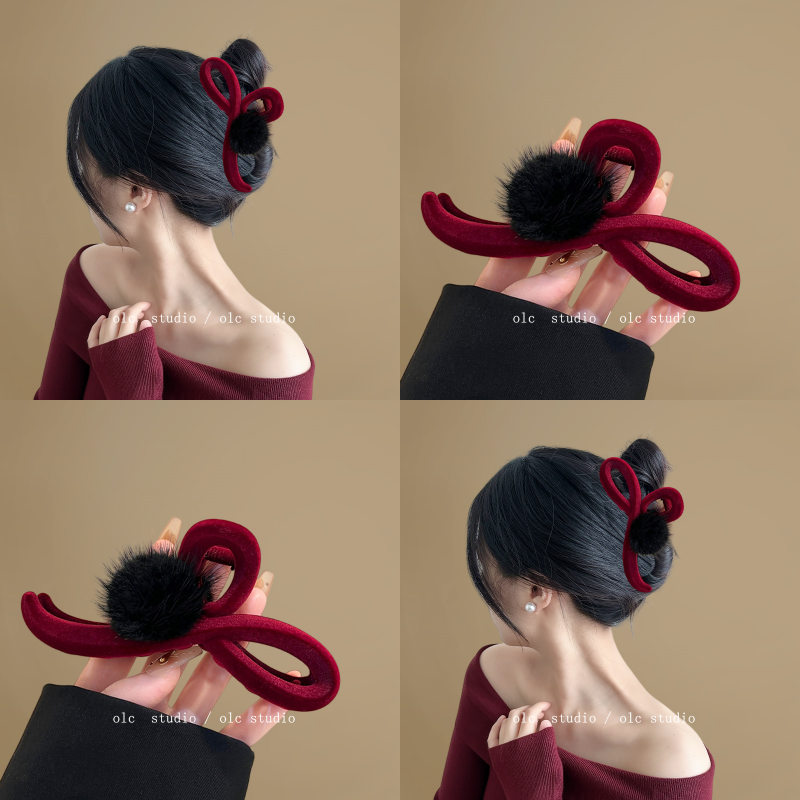 微醺樱桃酒~毛绒感球球抓夹女2024新款鲨鱼夹新年高级感旅行发夹