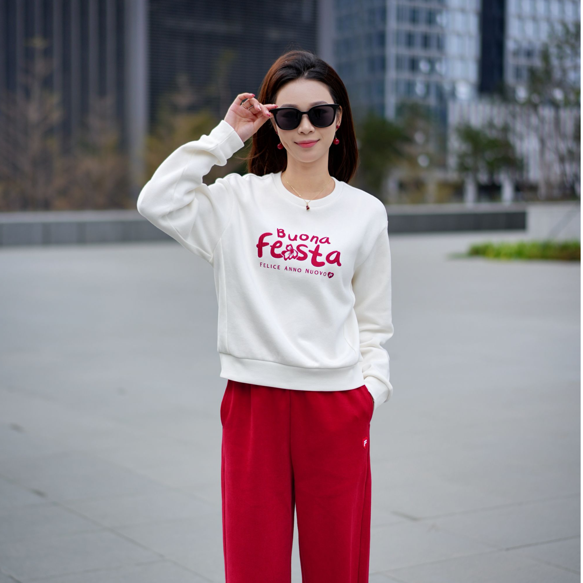 【新春战袍】Fila/斐乐圆领柔软舒适宽松百搭套头卫衣F11W619223F