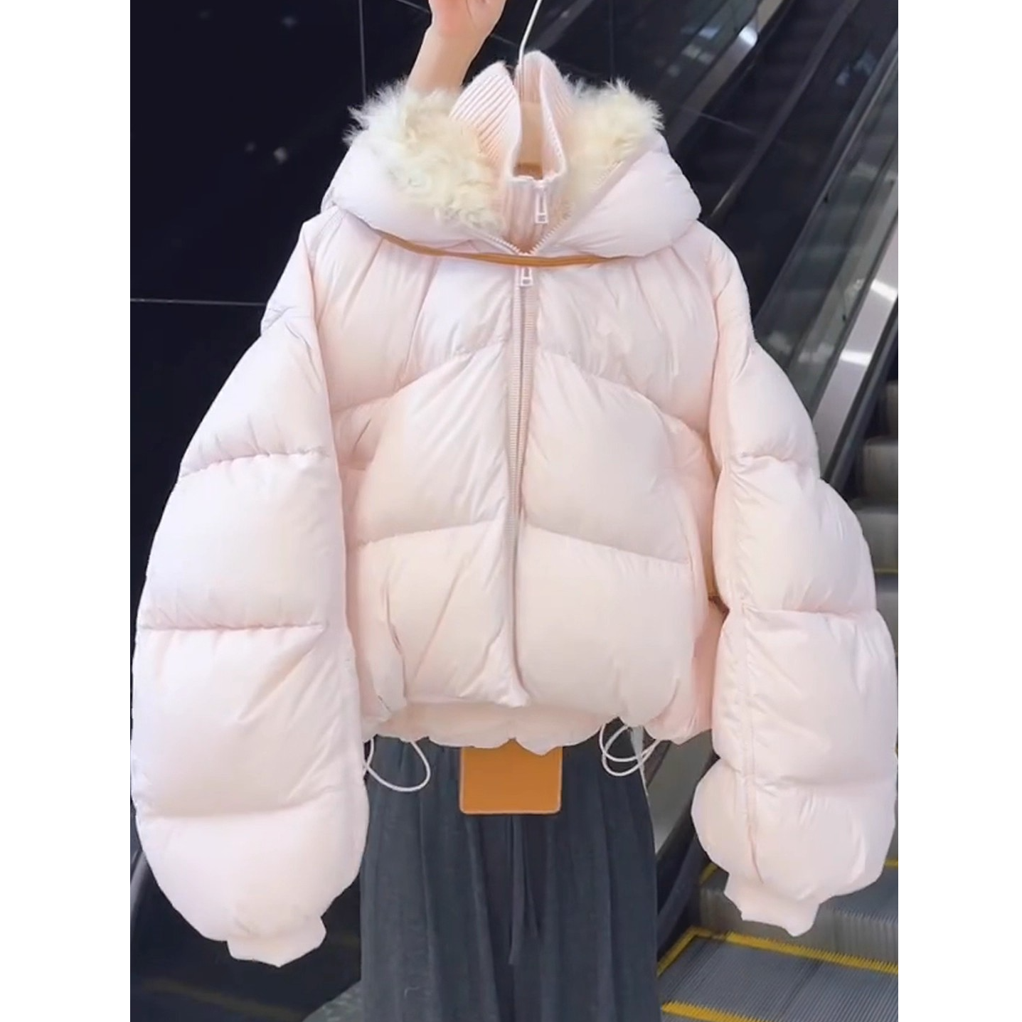 设计感粉色假两件连帽短款棉服女2025冬季新款独特超好看爆款外套