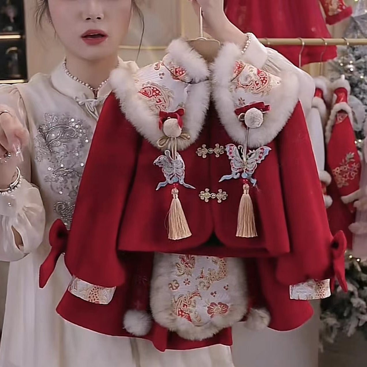 女童国风拜年服冬装2024新款洋气儿童加绒唐装外套女孩汉服套装裙