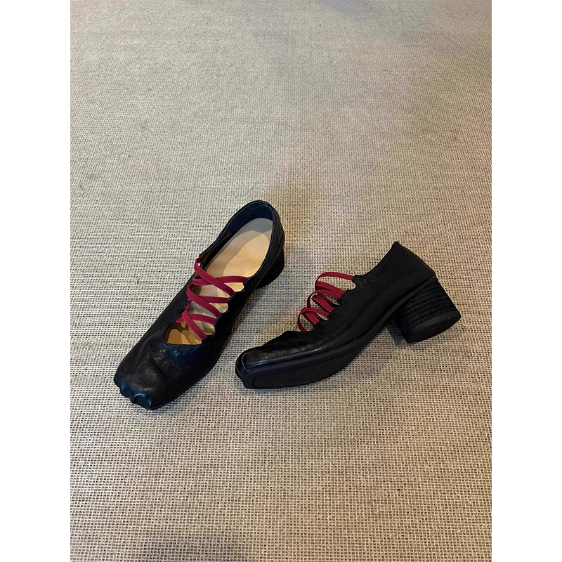 羊皮版~复古方头猪鼻子交叉绑带芭蕾舞鞋女褶皱设计粗跟浅口单鞋