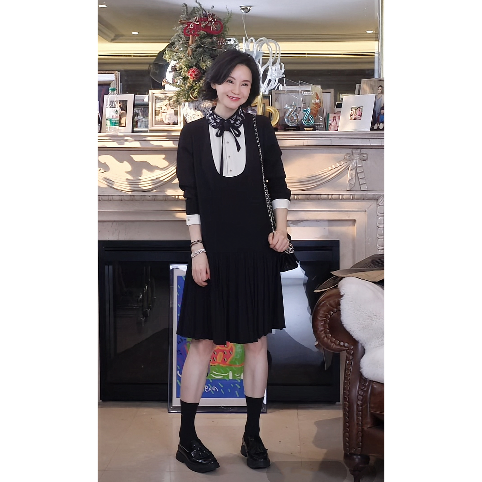 我是摩羯 三妈私服连衣裙 双层四面弹刺绣领百褶早春飘带连衣裙