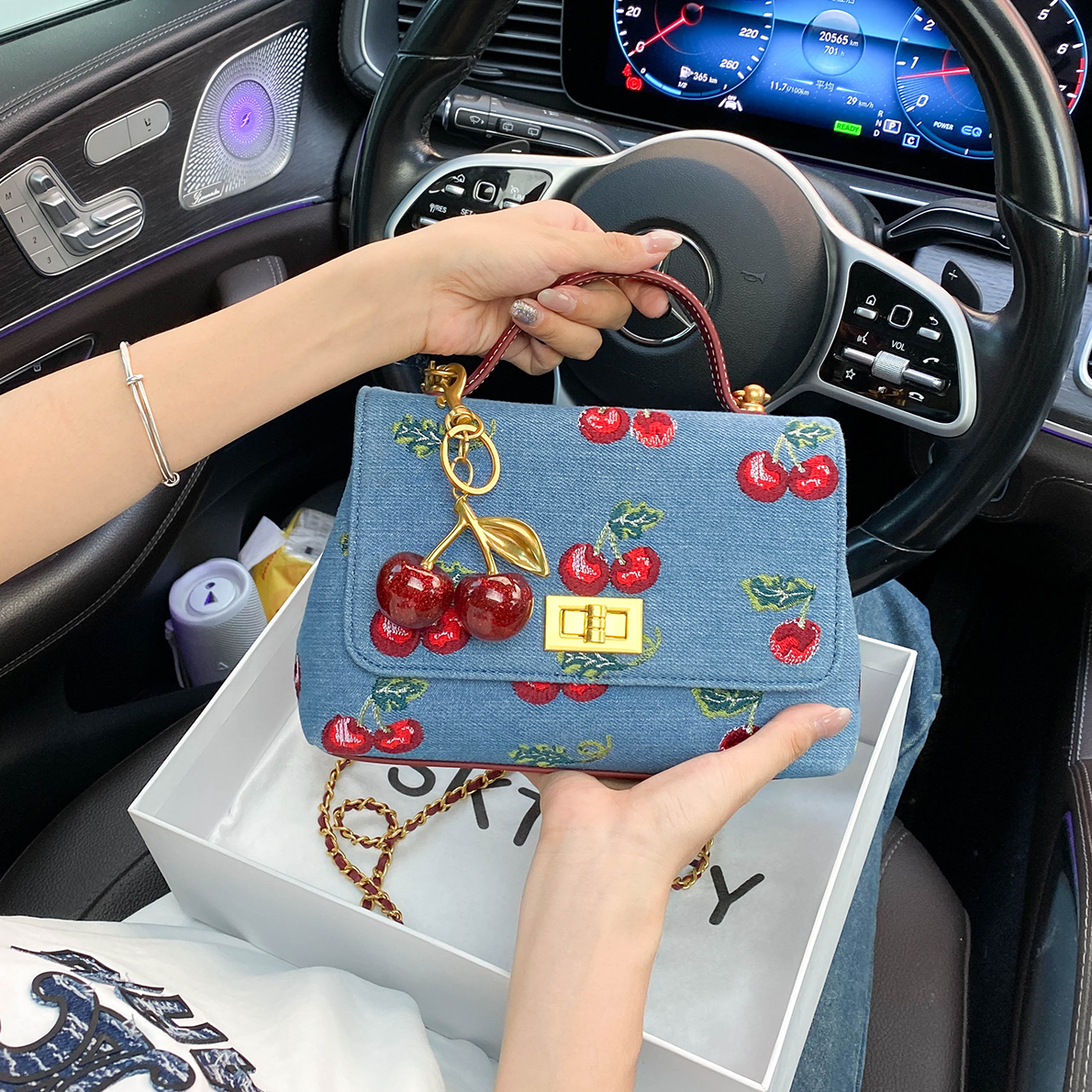 SKT STY小众高级牛仔刺绣小方包包女爆款2025新款百搭手提链条包