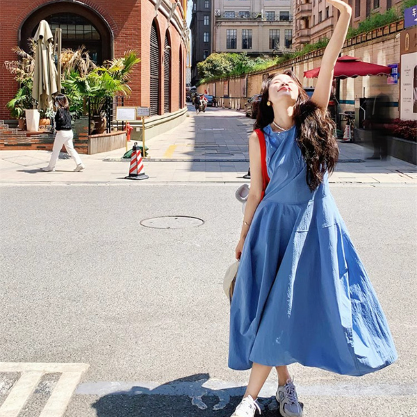 出游度假韩版慵懒风无袖长裙连衣裙女气质显瘦小众蓝色背心长裙子