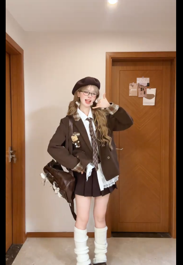 西服外套女2025秋季新款时尚套装韩版宽松休闲衬衫半身裙三件套