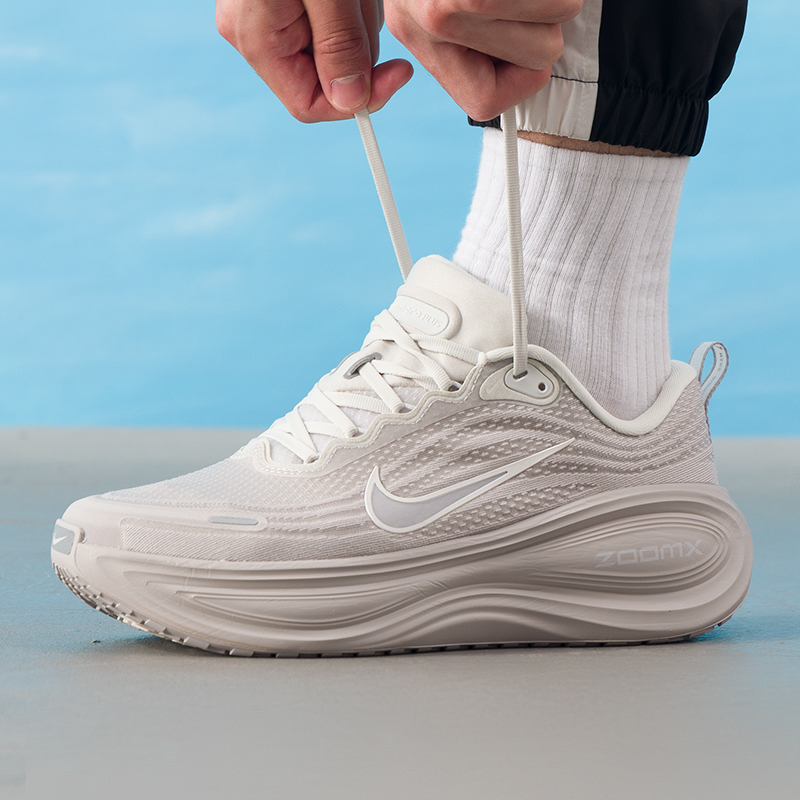 NIKE耐克迈柔正品男鞋新款VOMERO PLUS低帮跑步鞋运动鞋子 HV8150