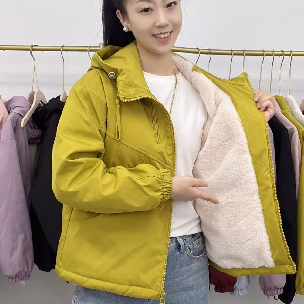 【加绒加厚】冬款简约通勤连帽长袖短外套防风软壳冲锋衣女