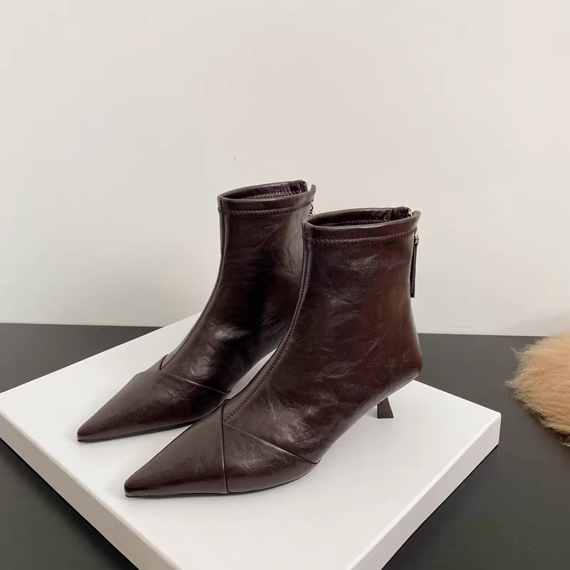 法式尖头瘦瘦靴女2025秋季新款配裙子细跟气质高跟短靴韩版时装靴