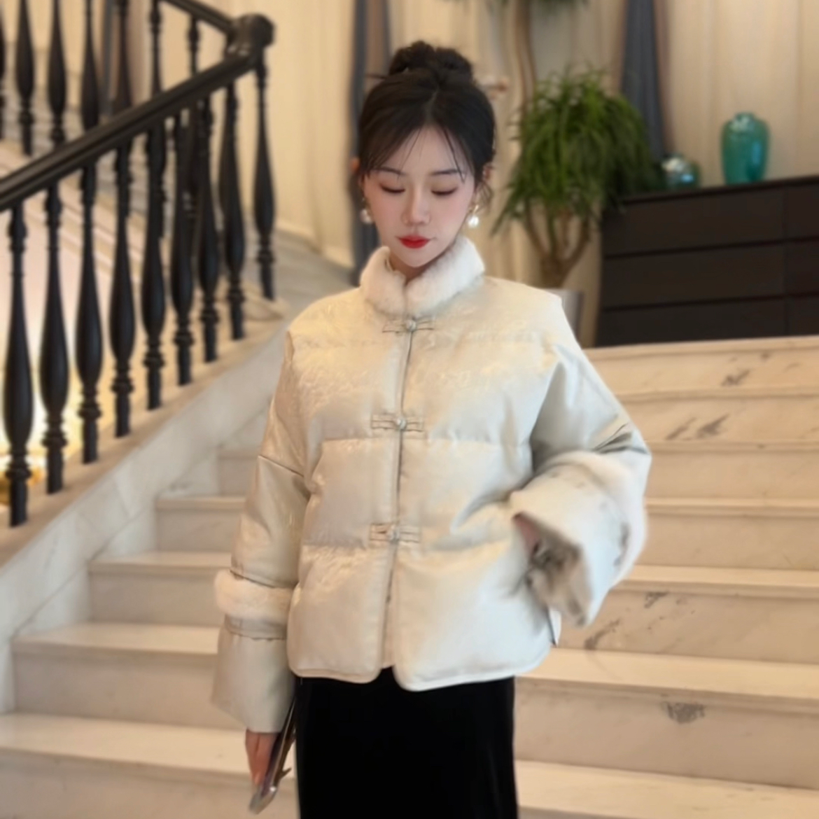 2025国风时尚短款羽绒服百搭保暖羽绒服女款爆款2025新款正品外套