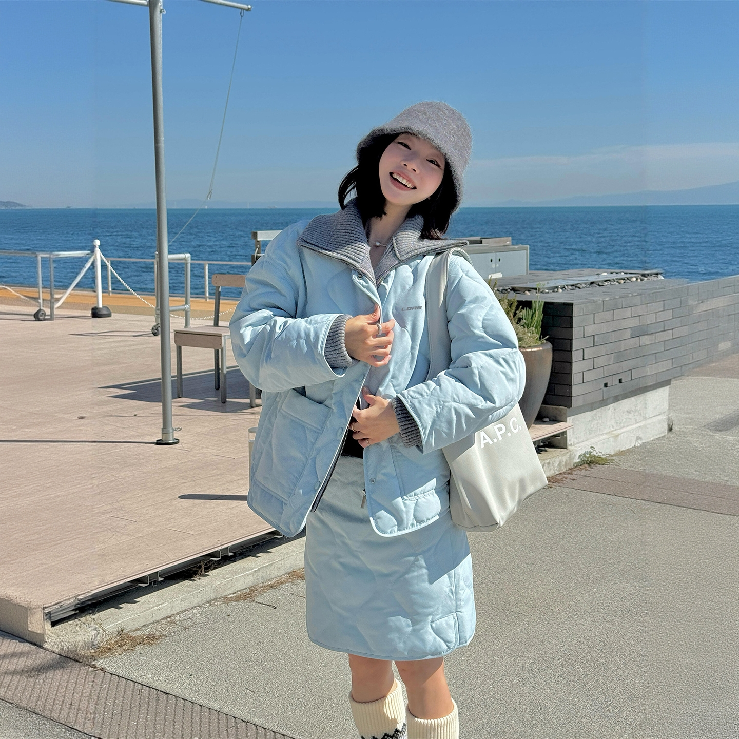 通勤外出百搭不挑人套装秋冬新款保暖宽松型长袖外套半身裙两件套