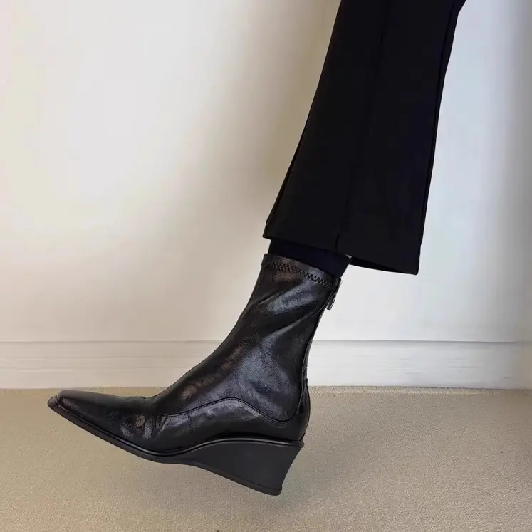 超爆版~新款后拉链高跟短靴通勤单靴厚底坡跟靴子方头弹力瘦瘦靴