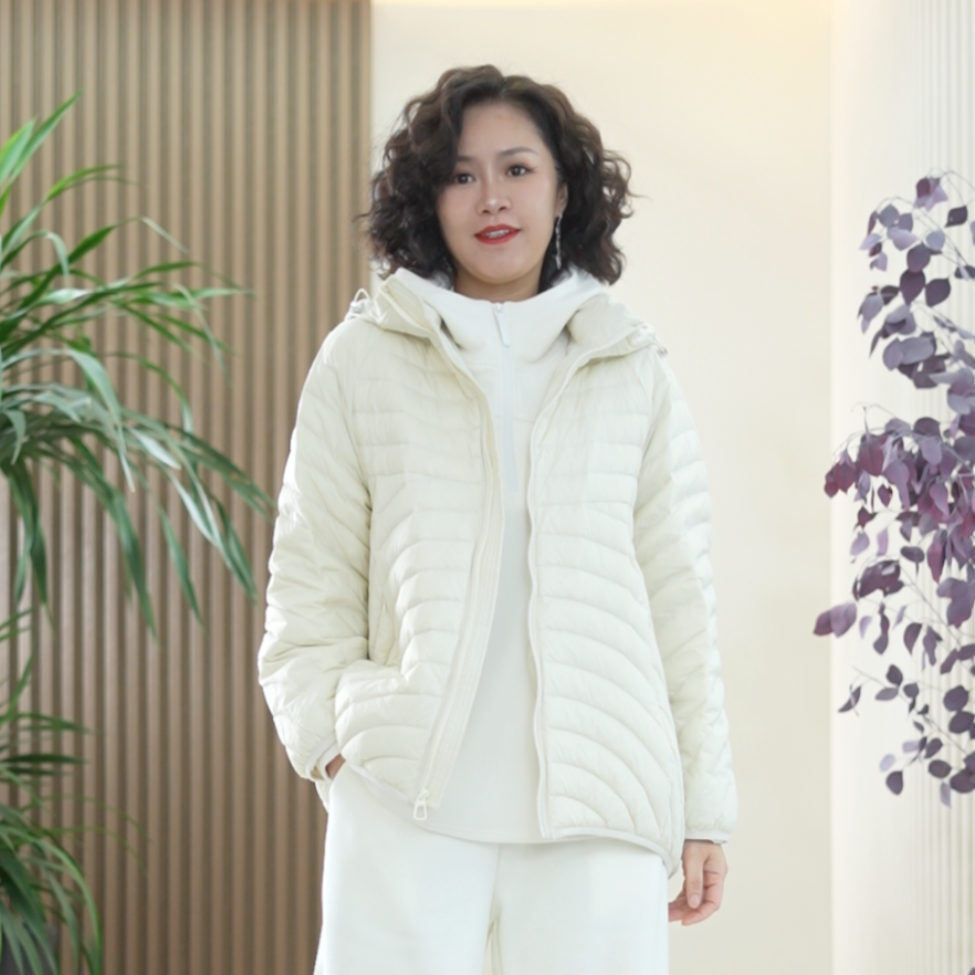 90白鸭绒连帽羽绒服茧型分仓充绒大码阔版时尚轻盈无感冬季外套女