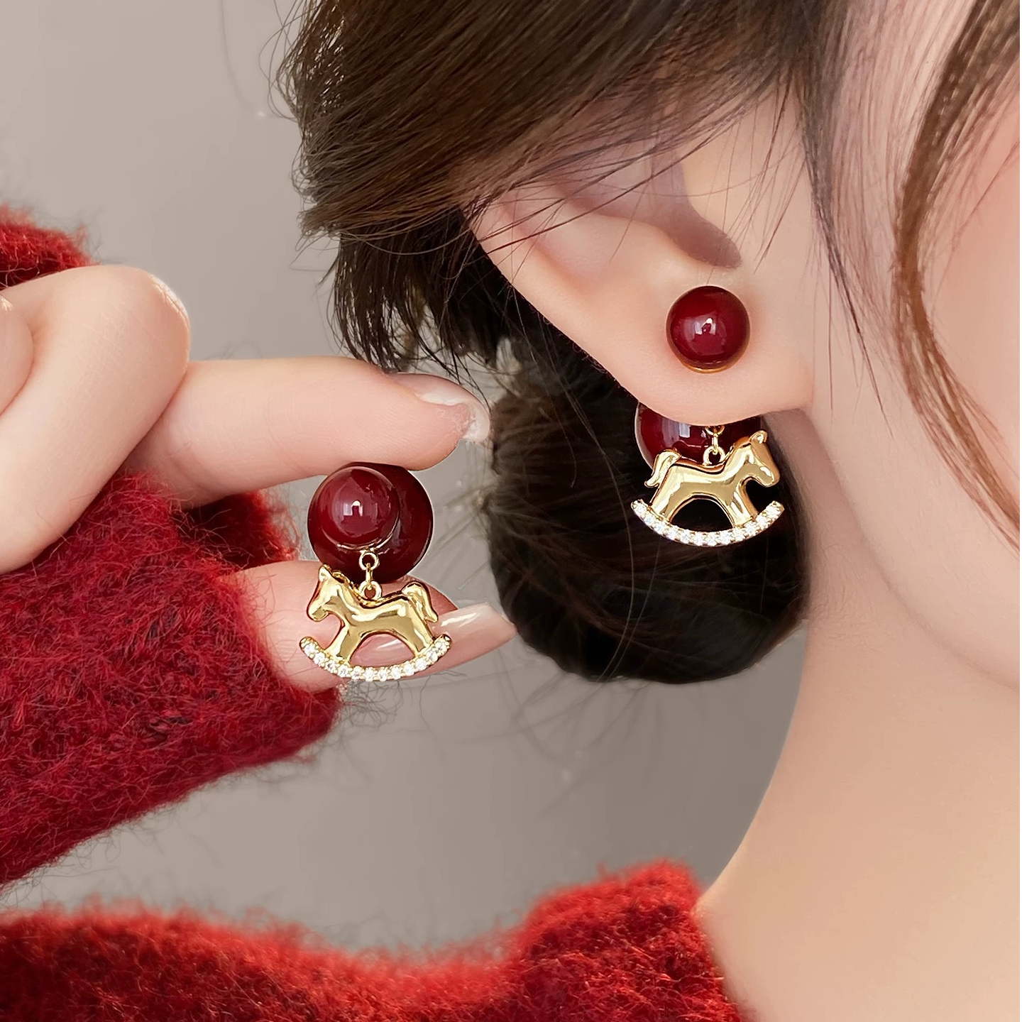 铜合金仿珍珠耳饰  【70号】2026年红色小马本命年复古百搭两戴耳钉