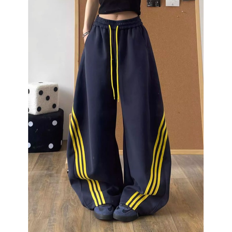 大码胖mm三条杠弯刀裤女春秋薄款小众美式高街vibe宽松休闲阔腿裤