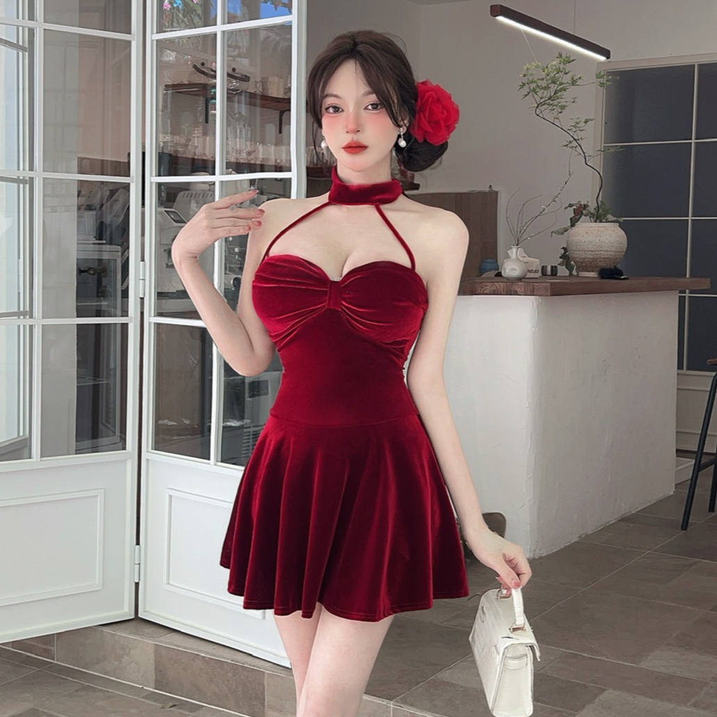 喜庆新年圣诞红性感无袖镂空金丝绒礼服裙名媛短款露背收腰连衣裙