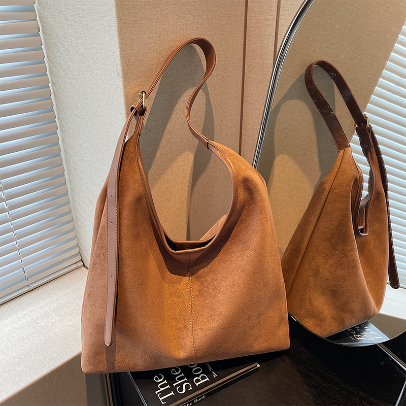 佐猫包包女款爆款2025新款腋下包复古百搭单肩包女士包包通勤大包