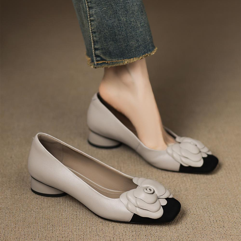 法式山茶花浅口单鞋女2025夏季新款羊皮方头小皮鞋通勤职业妈妈鞋